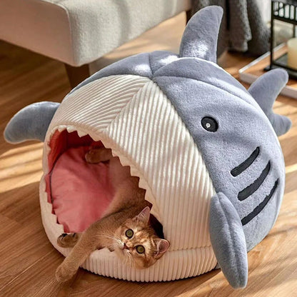 Warm Cat Bed – Cartoon Shark Design