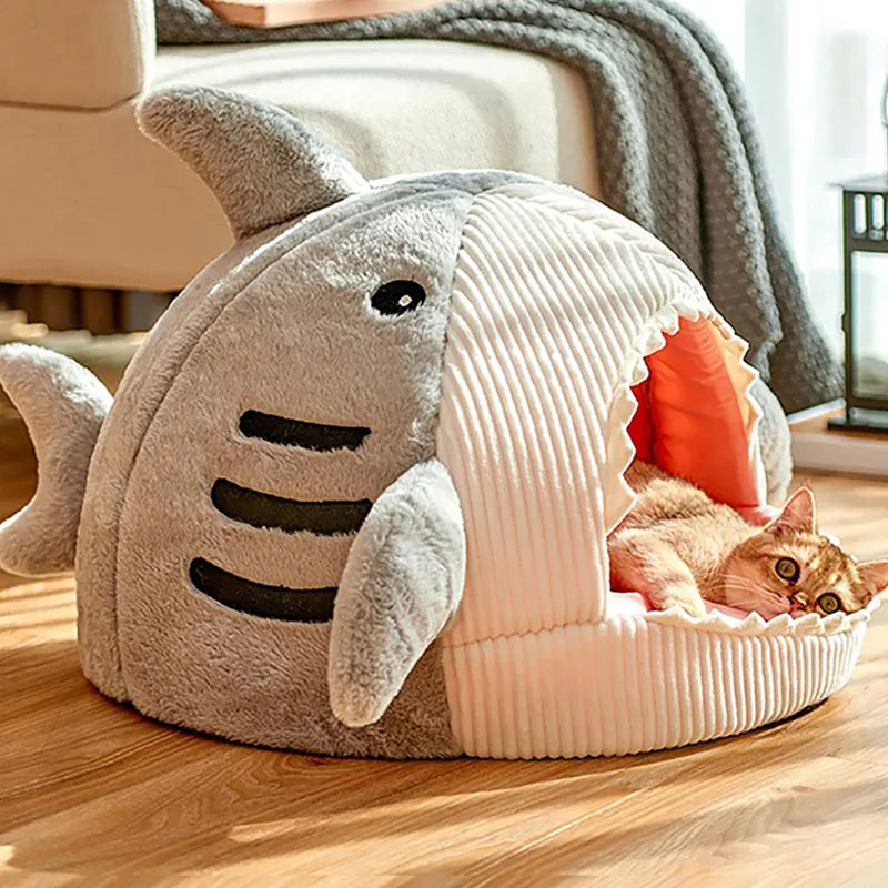 Warm Cat Bed – Cartoon Shark Design