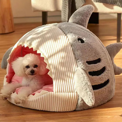 Warm Cat Bed – Cartoon Shark Design