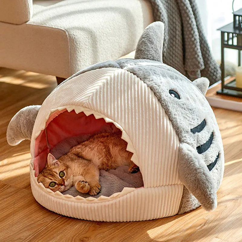 Warm Cat Bed – Cartoon Shark Design